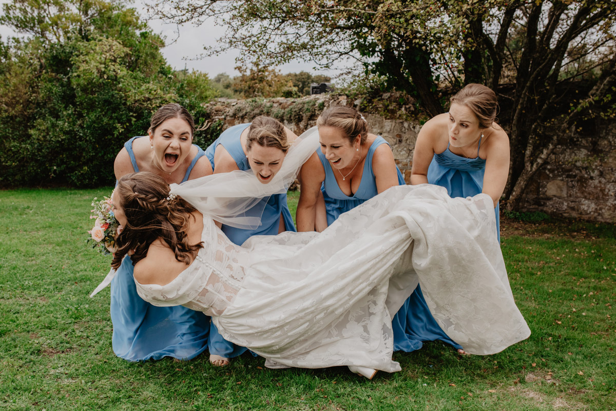 Documentary image by Holly Cade